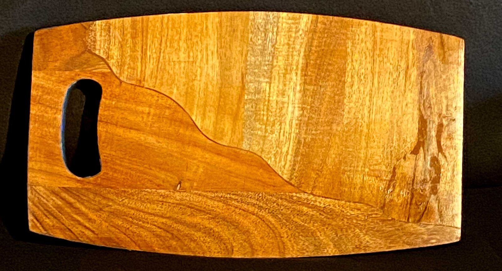 Epoxy-Resin-Charcuterie Board – Ocean Themed