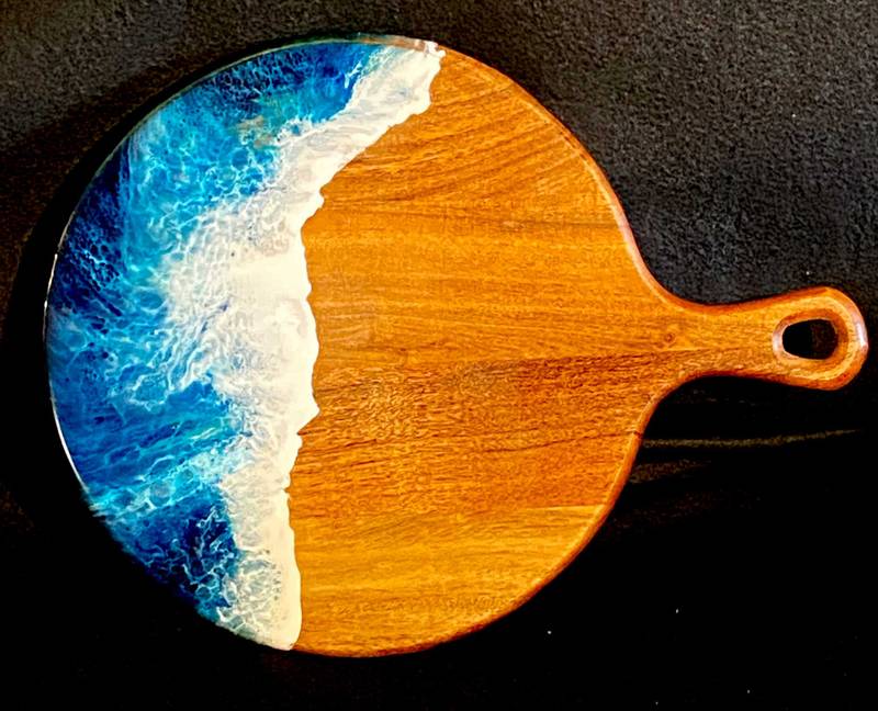 Epoxy-Resin-Charcuterie Board – Ocean Themed